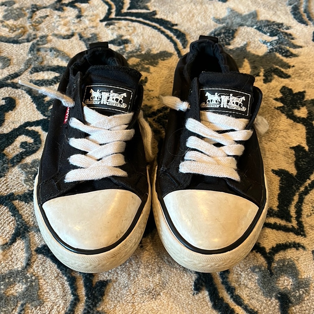 Levi’s slip on shoes